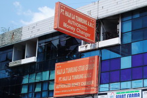 Haji La Tunrung AMC Money Changer