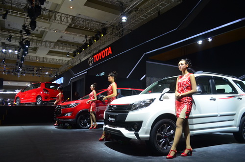 Toyota Tampilkan 20 Unit Mobil Di Indonesia International Motor Show 2017