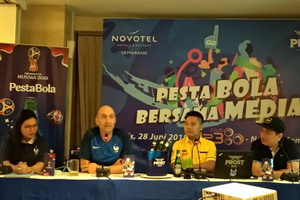 Pesta Bola Bersama Media Di Club 123 Hotel Novotel