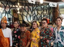 Peringati Hari Ibu, Star Hotel Berikan Penghargaan “Ibu Semarang Hebat”