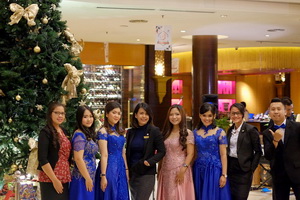 Sambut Natal, Hotel Ciputra Hadirkan Pohon Natal Raksasa dan Paduan Suara